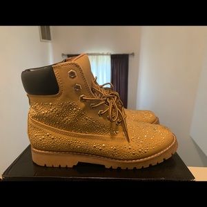 Bedazzled boots for Fall.